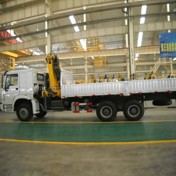 XCMG official manufacturer 12 ton folding arm lorry crane SQ12ZK3Q for sale